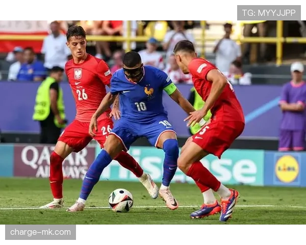 《欧洲杯黑马传奇：盘点那些颠覆强权的惊艳时刻》