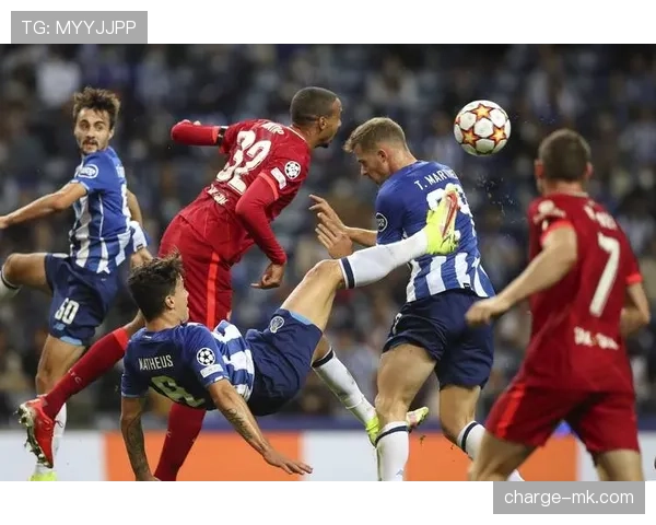 亨克战术革新显成效，球队表现跃升引专家关注