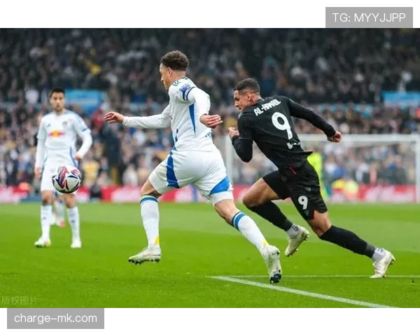 伯恩利强势重返英超，英冠冠军荣耀归来表现抢眼