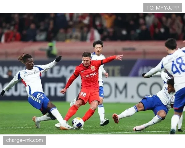 中超新赛季争冠格局初现:热门球队阵容升级表现可期 中超新赛季争冠格局初现:热门球队阵容升级表现可期