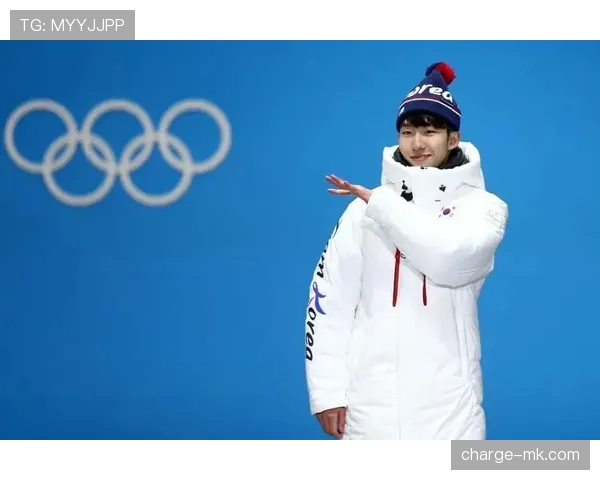 林孝埈训练完直接啃冰块的样子谁懂啊